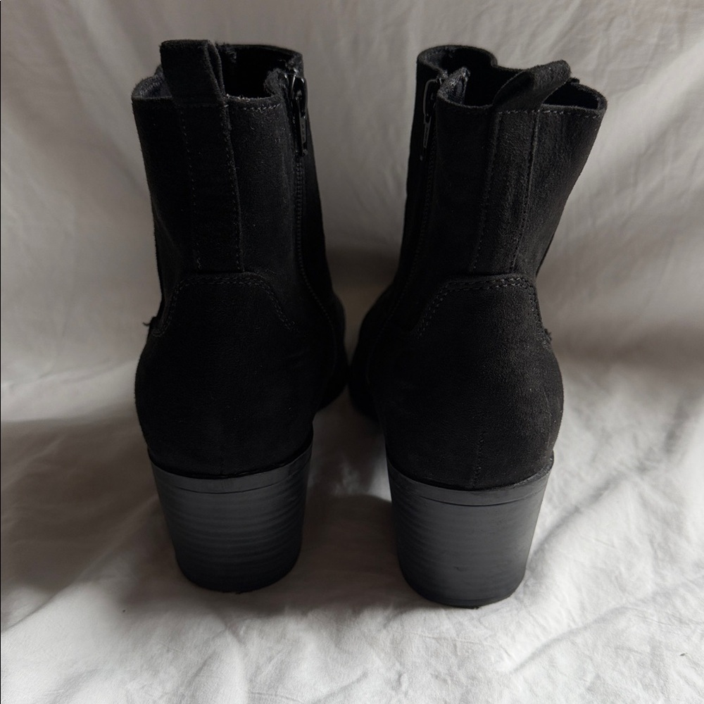 Old Navy Black Western Booties - Picture 4 of 9